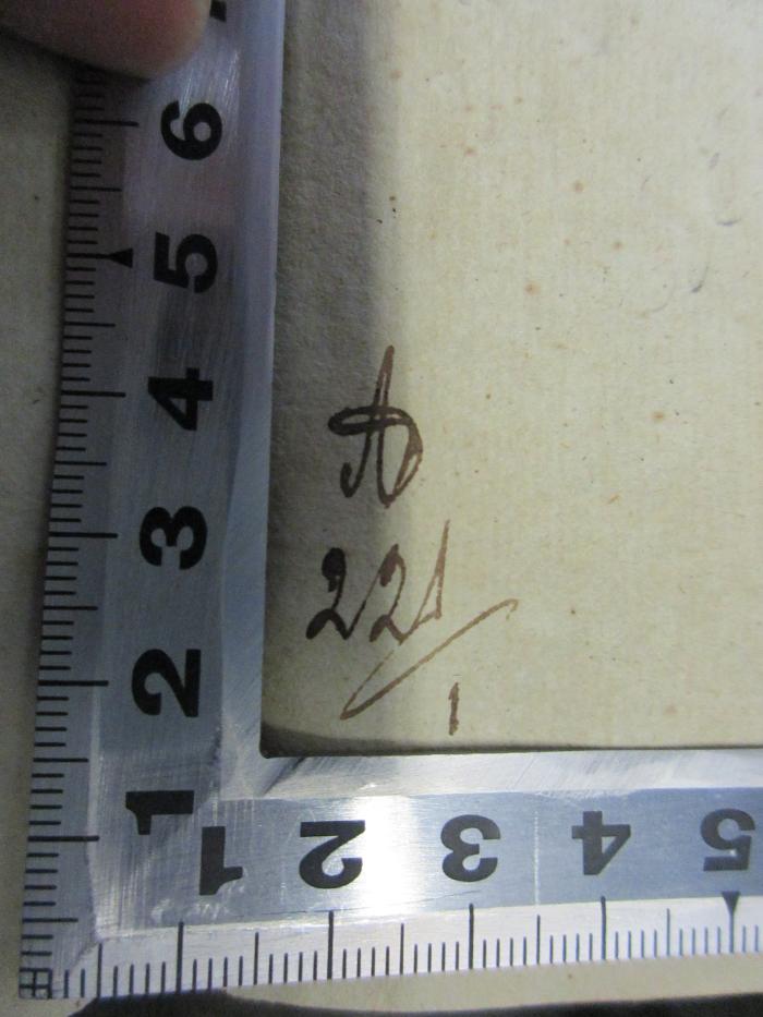 
10 F 467-1 : Von den ältesten Zeiten bis zum Anfang der Landgrafschaft Hessen;-, Von Hand: Nummer; 'D
221'