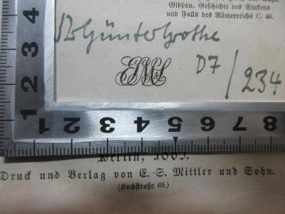 10 F 89 : Prokopius von Cäsarea : ein Beitrag zur Historiographie der Völkerwanderung und des sinkenden Römerthums (1865);- (Grothe, R. Günter), Von Hand: Autogramm, Nummer; 'R.[?] Günter Grothe
D 7/234'. 
