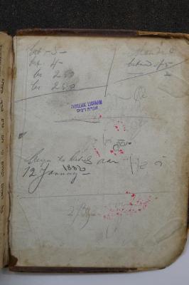 Asch1951 : משניות סדר זרעים : עם פירוש הגאון מוהר׳׳ר עובדיה מברטנורה ועם תוספת יום טוב

 (1635);- (Mendel, [?]), Von Hand: Notiz, Nummer; 'bet -3-
bet H-
bi 250
bi 250'. ;- (Mendel, [?]), Von Hand: Autogramm; 'Mendel
'. ;- (Zedelijk Lichaam), Stempel: Name; 'Zedelijk Lichaam
אגדת רעים'. ;- (Ben Kohen, Yosef), Von Hand: Autogramm; '[...]
יוסף בן כהן'. ;- ([...], Chaya), Von Hand: Name, Datum, Widmung; 'Chaya [...] aan
12 January _ 1882

ר׳ בןן [?]'. ;- (unbekannt), Stempel: -. 