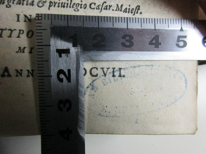 -, Stempel: Name; 'Ad[?] Biblioteca[?]
ad[?]'