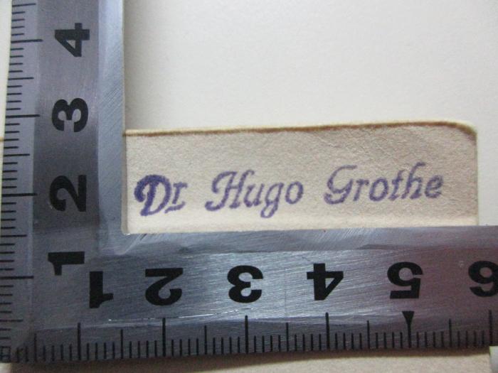 
10 L 427 : Umsteigen ins 21. Jahrhundert : Episoden von einer Reise durch die Sowjetunion (1927);- (Grothe, Hugo), Stempel: Name; 'Dr. Hugo Grothe'. 