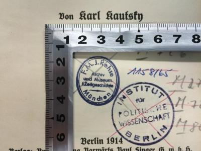 M 726 K 19 29 (ausgeschieden) : Der politische Massenstreit. Ein Beitrag zur Geschichte der Massenstreitdiskussion innerhalb der deutschen Sozialdemokratie. (1914);- (F.M.J. Rehse Archiv und Museum f. Zeitgeschichte München), Stempel: Name; 'F.M.J. Rehse Archiv und Museum f. Zeitgeschichte München'. 