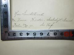 - (Türck, Hermann), Von Hand: Name, Ortsangabe, Datum, Widmung; 'Herrn Sanitätsrath
Dr. Konr. Kürter[?] ehrerbiedigst überreicht
Berlin, 30/XI.92. der Verf.'. 
