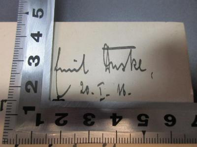 - (Tuske, Emil), Von Hand: Autogramm, Datum; 'Emil [Tuske],
20. I. 18.'. ;12 L 366&lt;38&gt; : Wörterbuch der Hauptschwierigkeiten in der deutschen Sprache (1908)