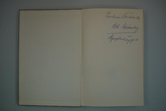 - (Borchardt, Pauline), Von Hand: Name, Ortsangabe; 'Pauline Borchardt
Bln-Schönerberg
Nymphenburgstr. 4'. 