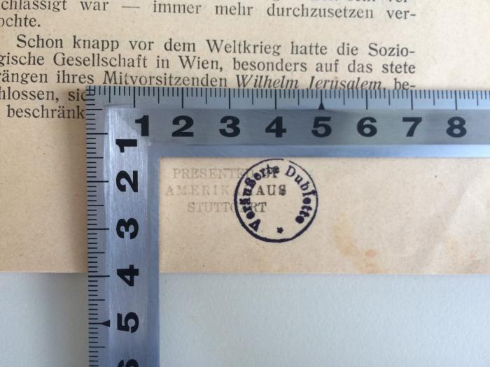 M 70 May (ausgeschieden) : Der typische Verlauf sozialer Bewegungen (1925);- (American Library of Information;US Information Center Stuttgart), Stempel: Name, Ortsangabe; 'Presented by Amerikahaus Stuttgart'. 