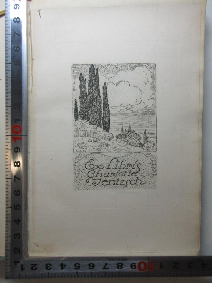 - (Jentzsch, Charlotte), Etikett: Exlibris, Name, Abbildung; 'Ex libris
Charlotte
Jentzsch'. ;14 L 306&lt;2&gt; : Singsangbuch : Liebeslieder (1912)