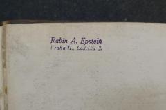 - (Epstein, Aharon SeGal), Stempel: Name, Ortsangabe; 'Rabin A. Epstein
Praha II., Lodecka 3.'. 