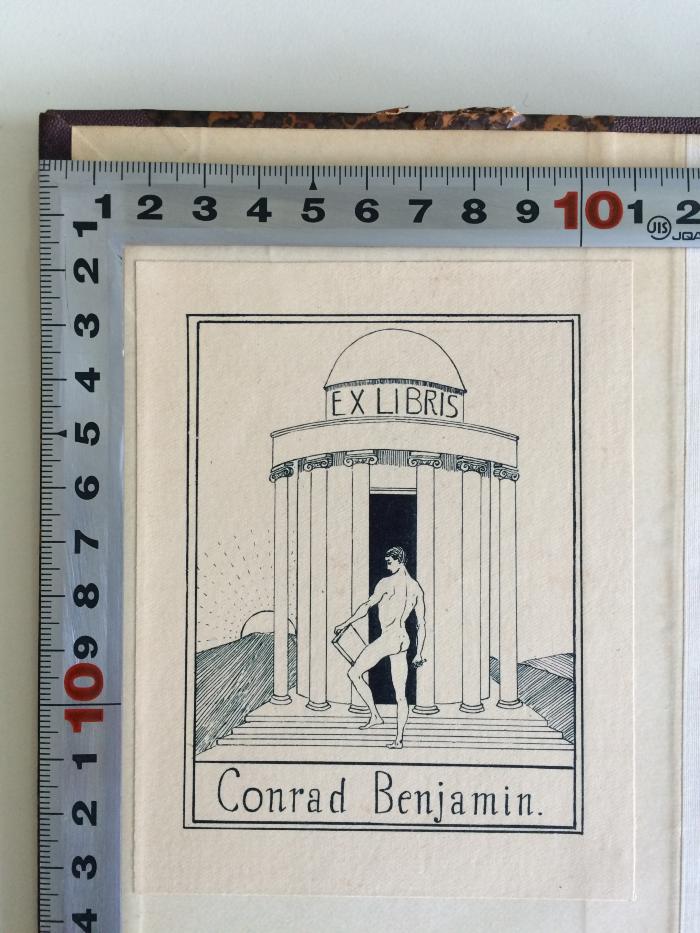 - (Benjamin, Conrad), Etikett: Exlibris, Name, Abbildung; 'Ex Libris Conrad Benjamin'. ; M. Fabi Quintiliani. Institutionis Oratoriae. Liber Decimus. (1888)