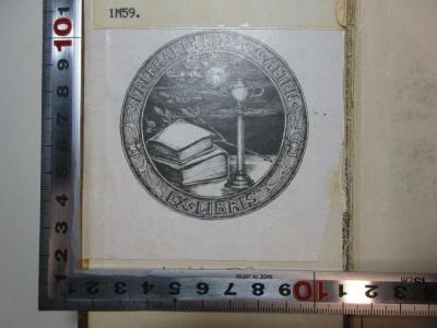 - (Alten, Eberhard Fritz von), Etikett: Exlibris, Name, Abbildung; 'Eberhard Fritz von Alten
Ex Libris'. ;1 M 59 : Die glücklichen und unglücklichen Begebenheiten der vielberufenen Moll Flanders : welche im Zuchthaus geboren, durch sechzig Jahre ein wechselreiches Leben geführt hat, zwölf Jahre Hure, zwölf Jahre Spitzbübin und fünfmal verheiratet war, einmal sogar mit ihrem eigenen Bruder, welche zum Galgen verurteilt aber begnadigt und nach Virginia verschickt war, doch am Ende reich, gottgefällig und in Ehren starb : nach ihrer eigenen Niederschrift wiedererzählt (1919)