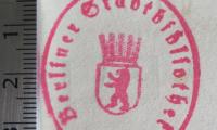 G93 / 1603 (Berliner Stadtbibliothek), Stempel: Name, Wappen, Ortsangabe; &#039;Berliner Stadtbibliothek&#039;. ; Histoire du XIXe siècle : directoire, origine des Bonaparte (1872)