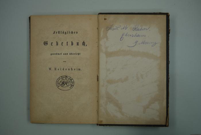 - (Kahn, M.;Morinz, Y.), Von Hand: Name, Ortsangabe, Annotation, Widmung; 'Frau M. Kahn
Ebersheim
Y. Morinz'. 
