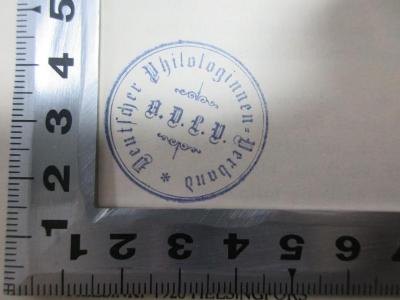 10 D 56 : Die Stellung der Frau in Finnland (1928);- (Deutscher Philologinnen-Verband ADLV), Stempel: Name, Initiale; 'Deutscher Philologinnen-Verband
A. D. L. V.'. 