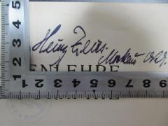 - (Zeus, Heinz), Von Hand: Autogramm, Ortsangabe, Datum; 'Heinz Zeus[?].
Moskau 1929.'. 