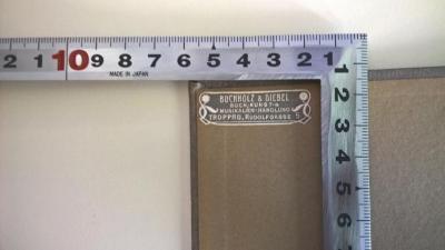 18/80/41370(0) : Nahrungsmittel und Fälscherkünste. Ein Büchlein zur Untersuchung unserer wichtigstenNahrungs- und Genußmittel. Mit Anhang: Untersuchung von Kleiderstoffen. (1910);- (Israelitische Kultusgemeinde Troppau;Buchholz &amp; Diebel), Etikett: Buchhändler, Ortsangabe; 'Buchholz &amp; Diebel Buch-, Kunst- &amp; Musikalien-Handlung Troppau, Rudolfgasse 5'. 