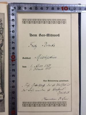 Da 30/3 (ausgesondert) : Der Pentateuch 
Die fünf Bücher Moses 
(mit deutscher Übersetzung)
Nebst den Haftaroth übersetzt von L. H. Löwenstein und den Megilloth. (1914);- (Berets, Fritz;Berets, Alexander Ernst ), Von Hand: Widmung; 'Dem Bar-Mitzwoh Fritz Berets 
Sabbat Mischpotim 
den 1. Adar 5679 - 1. Februar 1919 
zur Erinnerung gewidmet. Siehe Gottesfurcht, das ist Weisheit, und das Böse meiden, ist Verstand! 
Ijob 28,28 
Oberrabiner Dr. Levi'. 