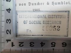 - (International Institute of Social Research), Stempel: Name, Nummer; 'International Institute
of Social Research
No. 58952'. 