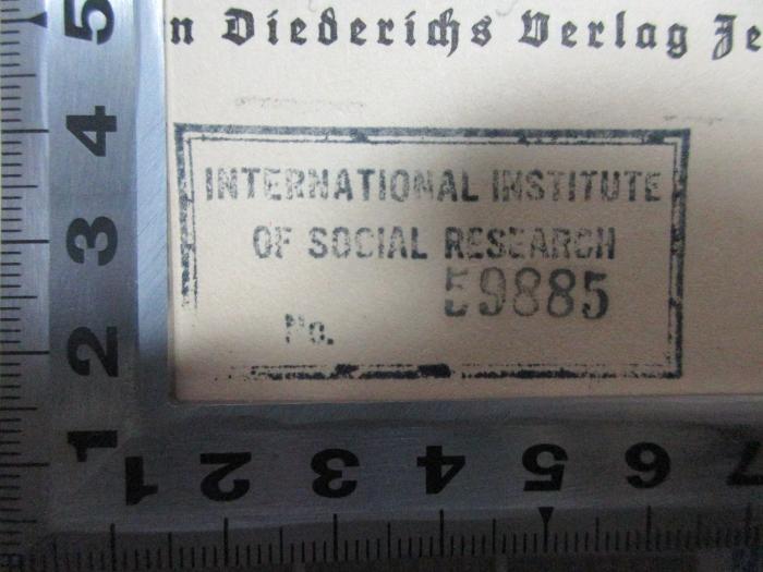 5 W 71 : Pallas Athene : Ethik des politischen Volkes (1935);- (International Institute of Social Research), Stempel: Name, Nummer; 'International Institute
of Social Research
No. 59885'. 