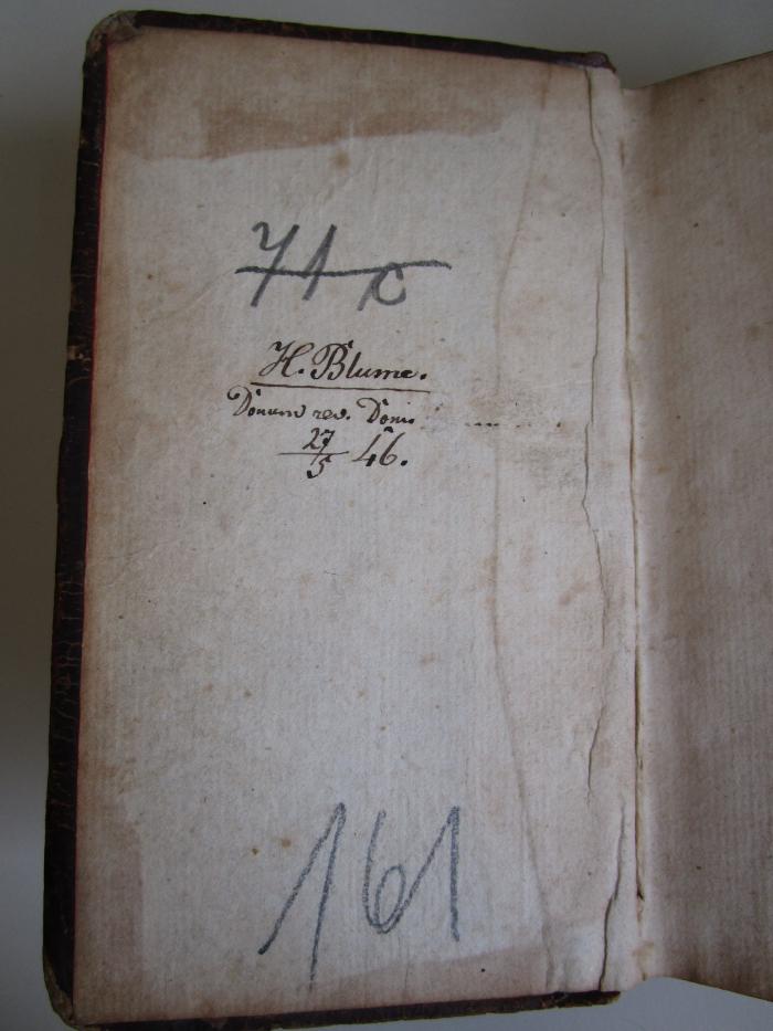  Publii Virgilii Maronis Opera (1745);- (St. Bonifatiuskloster Hünfeld. Bibliothek), Von Hand: Signatur; '71c'. ;- (Blume, H.), Von Hand: Name, Autogramm, Datum, Besitzwechsel; 'H. Blume. Donum rev. Donu[...] 27/5 46.'. 