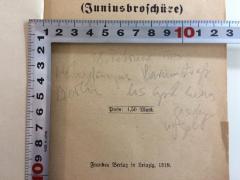 - (Tasiemka, Hans), Von Hand: Notiz; '18. Februar ins Weibergefängnis Barnimstraße Berlin bis April herausgeschmuggelt'. 