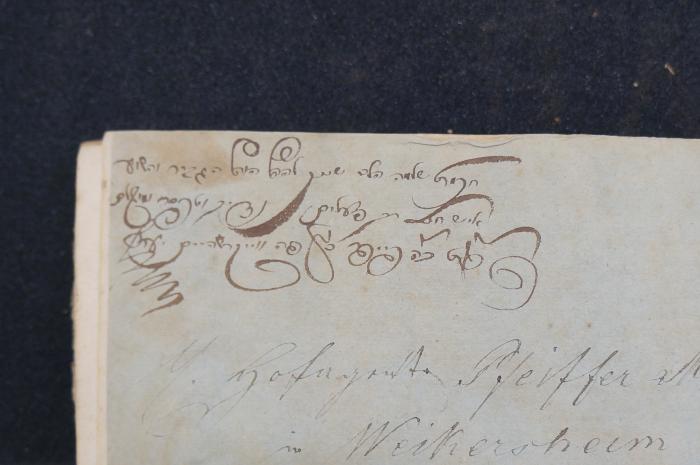 Asch7222 : ספר חכמת שלמה (1780);- (Pfeiffer, Ezechiel Ben Marx), Von Hand: Name, Ortsangabe, Widmung; 'חכמת שלמה הלז שייך לה׳׳ה הוה הגביר והשוע
[...] איש [...] רב
פ׳׳פשוט כ׳׳ה פייפר כץ פה ווייקר חיים ערץ
'. 
