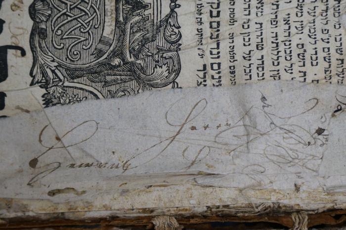 Asch7192 : מסכת גיטין מן תלמוד בבלי : עם פרושי ותוספות ופסקי תוספות ורבינו אשר ופסקי הרא׳׳ש ופירוש המשניות מהרמבם ז׳׳ל
 (1755);- (Guter, Hermann), Überklebt: Name, Widmung; 'Herrn Hermann [...]'. 