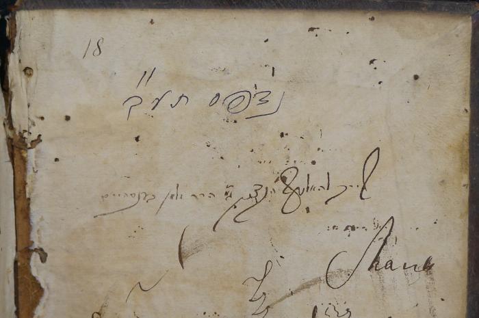 Asch7240 : טור יורה דעה (1760);- (Benṭheim, Zalman), Von Hand: Name, Datum, Widmung, Nummer; '18
נדפס תק׳׳ך
שייך להאלוף הקצין ג׳׳מ הר׳׳ר זלמן בענסהיים

[520 = 1760]'. 