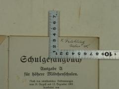 - (Frühling, L.), Von Hand: Name, Annotation; 'L. Frühling
Berlin W.'. 