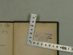 - (Kinder- und Altersheim der Jüdischen Gemeinde Berlin, Niederschönhausen), Stempel: Ortsangabe, Zeichen, Nummer, Name, Annotation; 'Jüdische Gemeinde
Kinder- und Altersheim
Berlin-Niederschönhausen
Moltkestraße 8/11
Tel. 48 27 37'.  (Prototyp)