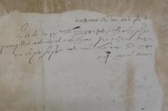 - (of Herforṭ, Zalman Ben Yoʾel), Von Hand: Name, Ortsangabe, Widmung; 'ר׳ זלמן בכ׳׳ה יואל ז׳׳ל מהערפורט
[...] הקצין הו׳׳מ כ׳׳ה זלמן מהערפורט [...] נתן [...] הלז
הנמצאים כאן במתנה גמורה לתועלת לימוד קא[...]ן [...] 
[...]ומ[...] שייך גמרות הכל להיתו הלמוד ות'. 