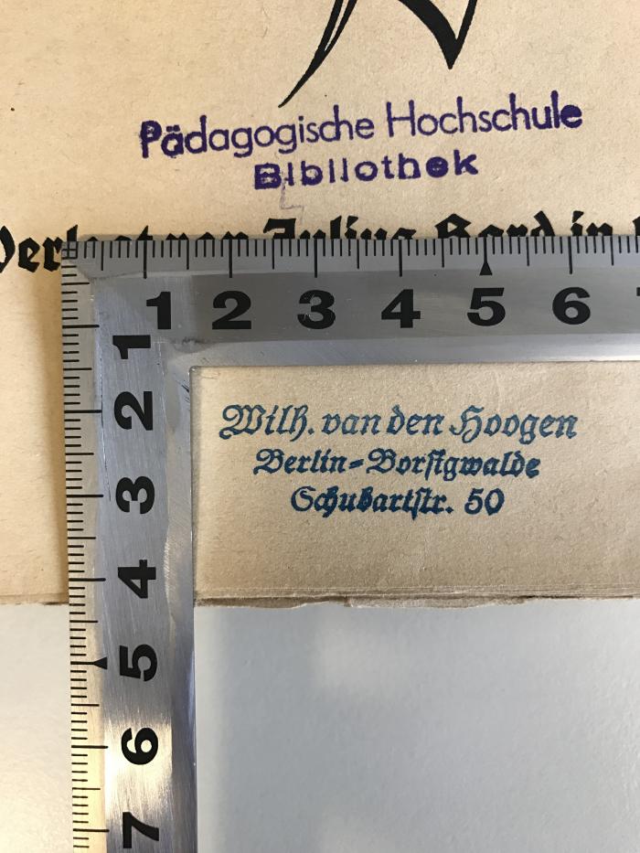 Lit 17 a nib 4 3. A. : Das Nibelungenlied (1920);- (van den Hoogen, Wilh.), Stempel: Name, Ortsangabe; 'Wilh. van den Hoogen Berlin=Borsigwalde Schubartstr. 50'. 
