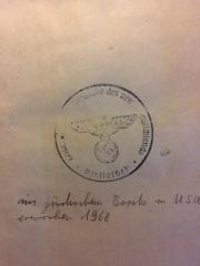 - (Reichsinstitut für Geschichte des neuen Deutschlands Bibliothek), Von Hand: Notiz; 'aus jüdischem Besitz in USA erworben 1968'. 