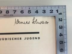 - (Schwarz, Werner), Von Hand: Name; 'Werner Schwarz'. 