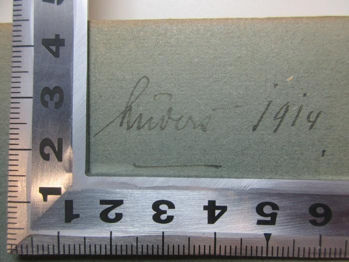 6 K 105-1 : C. Lucilii Carminum Reliquiae (1904);-, Von Hand: Initiale; 'Huvist 1914'
