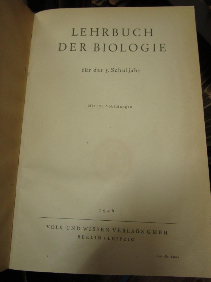 Pe 1494: Lehrbuch der Biologie für das 5. Schuljahr (1946)