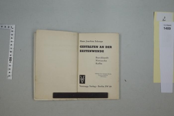 B Bur : Gestalten an der Zeitenwende. Burckhardt, Nietzsche, Kafka. (1936)