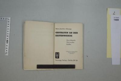 B Bur : Gestalten an der Zeitenwende. Burckhardt, Nietzsche, Kafka. (1936)