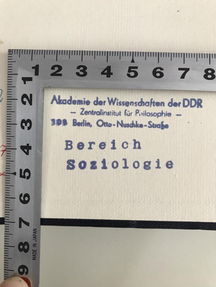 S 131 287 : Max Weber. Ein Lebensbild (1926);- (Akademie der Wissenschaften der DDR), Stempel: Name, Ortsangabe, Signatur; 'Akademie der Wissenschaften der DDR  - Zentralinstitut für Philosophie - [108/10B] Berlin, Otto-Nuschke-Straße Bereich Soziologie
2638'. 