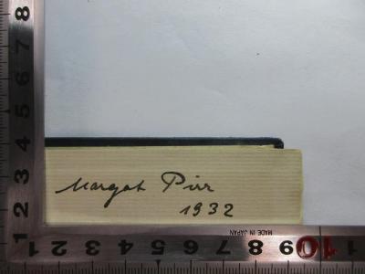 - (Pirr, Margot), Von Hand: Name; 'Margot Pirr
1932'. ;4' 14 H 319 : Vormittelalterliche Malerei : die künstlerischen Probleme der Monumental- und Buchmalerei in der frühchristlichen und frühbyzantinischen Epoche (1929)