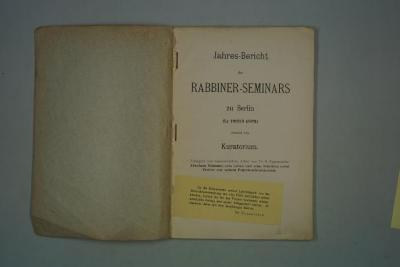 - (Eppenstein, Simon), Sonstiges Objekt: Annotation, Autor, Notiz; 'Da die Uebernahme meiner Lehrtätigkeit wie der Bibliotheksverwaltung mir eine Fülle beruflicher Arbeit brachte, konnte der für das Vorjahr bestimme wissenschaftliche Beitrag erst später festgestellt werden. Er erscheint daher mit dem diesjährigen Bericht. Dr. Eppenstein'. 