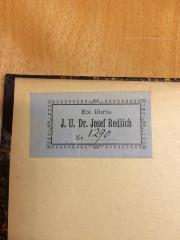 - (Redlich, Josef), Etikett: Name, Signatur; 'J.U. Dr. Josef Redlich Nr. 1290'. 