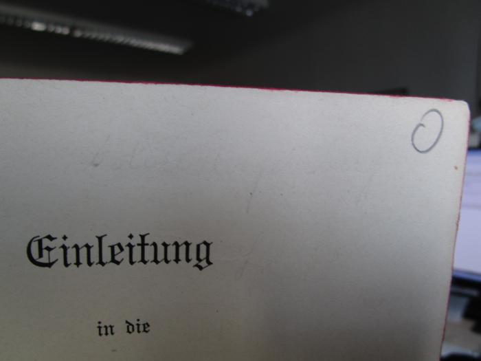 VIII 921 2. Ex.: Einleitung in die Philosophie (1909);G46 / 3693 (Reifenberg, Adele), Von Hand: Autogramm, Name; 'Adele Reifenberg'. 