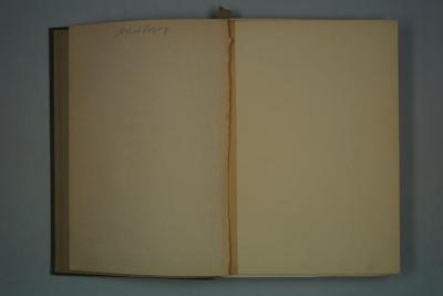 - (Herzog, Alfred), Von Hand: Autogramm, Name; 'Alfred Herzog'. 