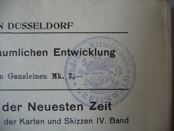- (Mädchen-Mittelschule Greifswald), Stempel: Ortsangabe, Name; 'Mädchen-Mittelschule Greifswald'.  (Prototyp)