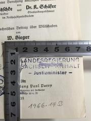 - (Landesregierung Sachsen-Anhalt - Justizminister), Stempel: Name; 'Landesregierung Sachsen-Anhalt 
-Justizminister -'. 