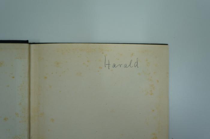 97 044217 : Die Ethik (1924);- ([...], Harald), Von Hand: Name; 'Harald'. 