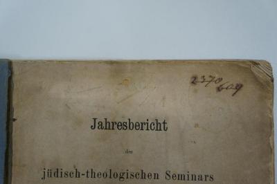 98 027929 : Die Ethik des Maimonides (1876);- (unbekannt), Radiert / Rasiert: Autogramm, Notiz. ;- (Jüdisch-Theologisches Seminar Fraenckel'scher Stiftung (Breslau) ), Durchgestrichen: Nummer; '2370
609'. 