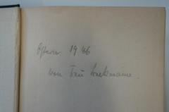 - (Beckmann), Von Hand: Widmung; 'Ostern 1946
von Frau Beckmann'. 