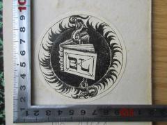 - (B L), Etikett: Exlibris; 'B L'. 
