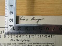 - (Mayer, Lina), Von Hand: Autogramm; 'Lina Mayer'. 